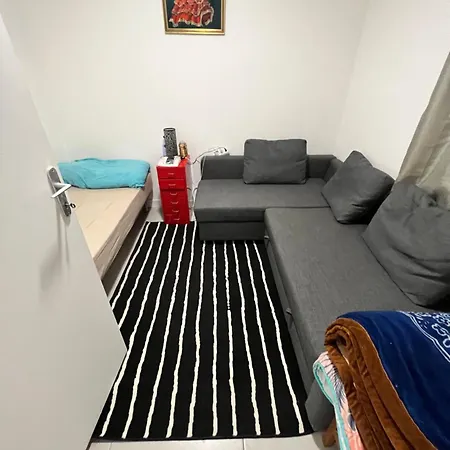 Апартаменты 138 Rue Gabrial Сен-Дени