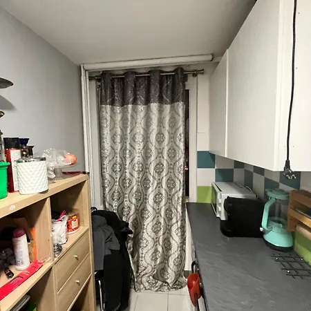 138 Rue Gabrial * Сен-Дени